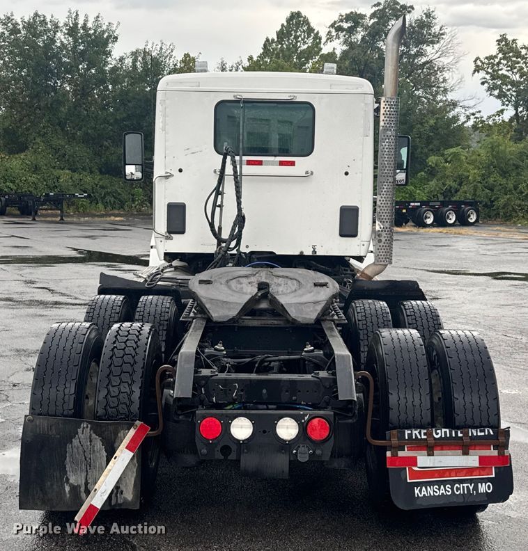 image for item EV1873 2019 Kenworth T880 semi truck