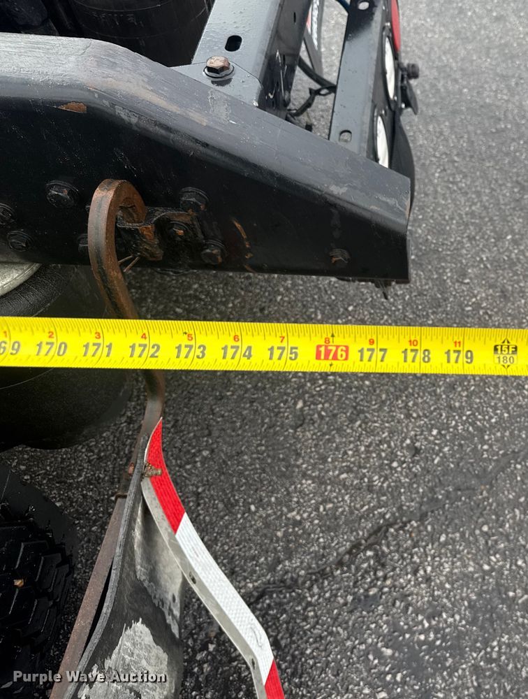 image for item EV1873 2019 Kenworth T880 semi truck