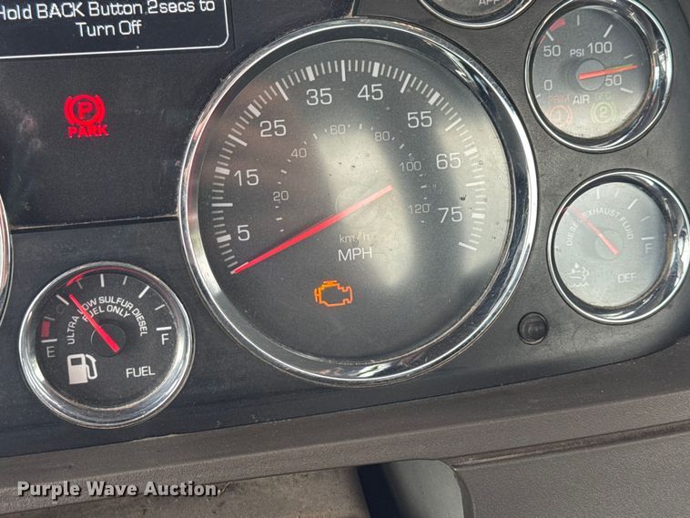 image for item EV1873 2019 Kenworth T880 semi truck