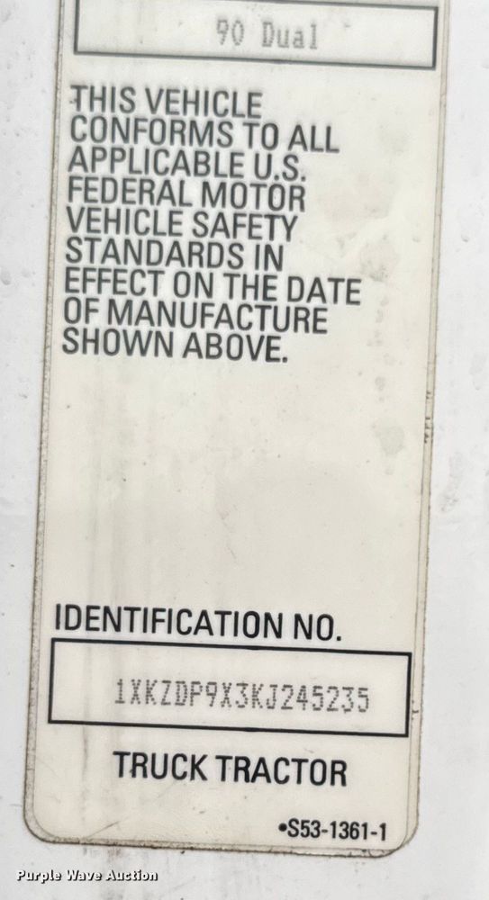 image for item EV1873 2019 Kenworth T880 semi truck