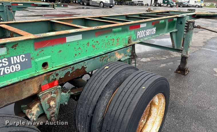 image for item EV1874 2002 Chassis King container trailer