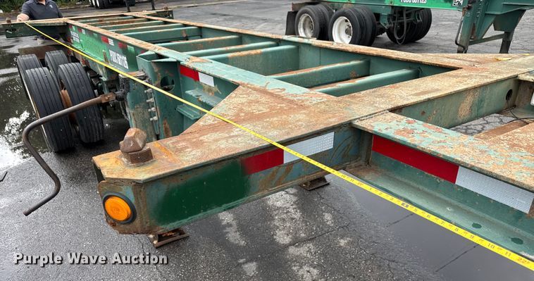 image for item EV1874 2002 Chassis King container trailer
