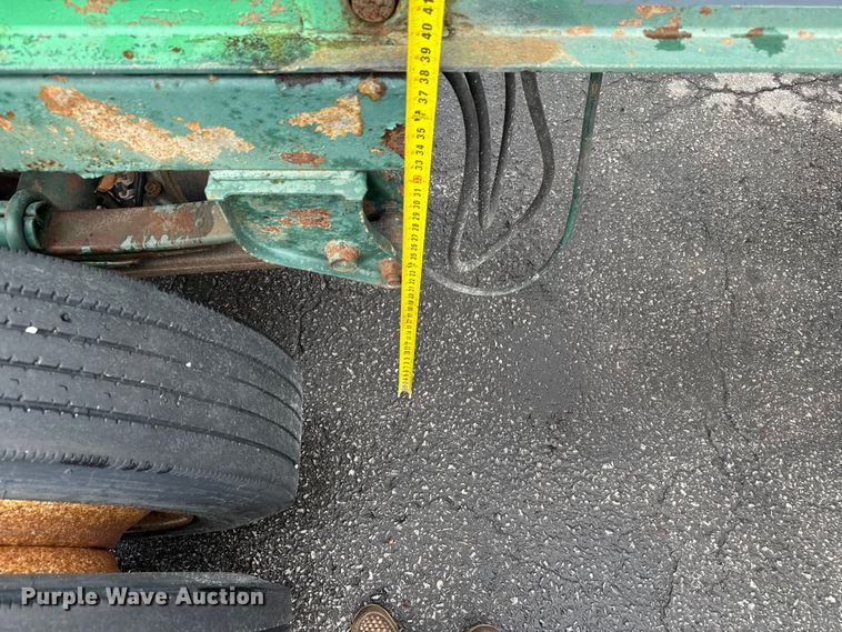 image for item EV1874 2002 Chassis King container trailer