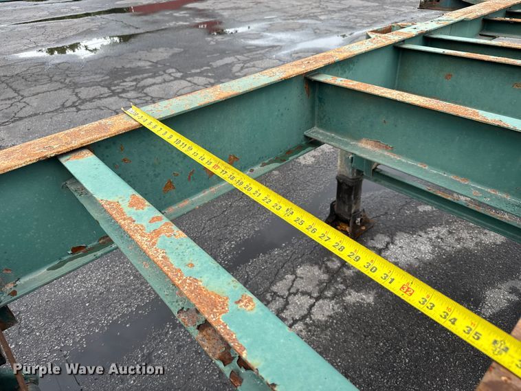 image for item EV1874 2002 Chassis King container trailer