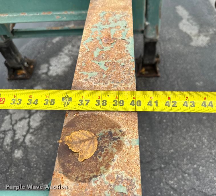 image for item EV1874 2002 Chassis King container trailer