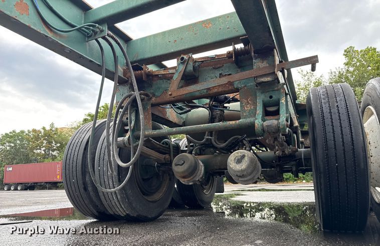 image for item EV1874 2002 Chassis King container trailer