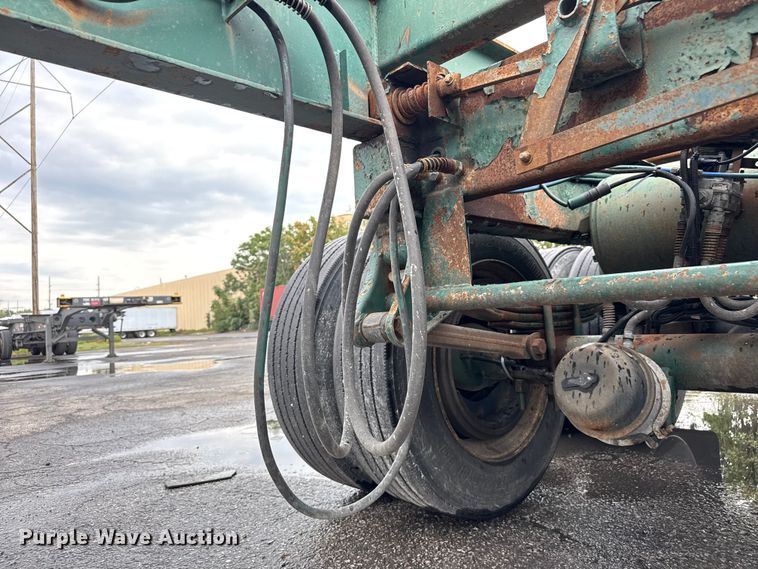 image for item EV1874 2002 Chassis King container trailer