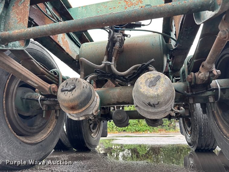 image for item EV1874 2002 Chassis King container trailer