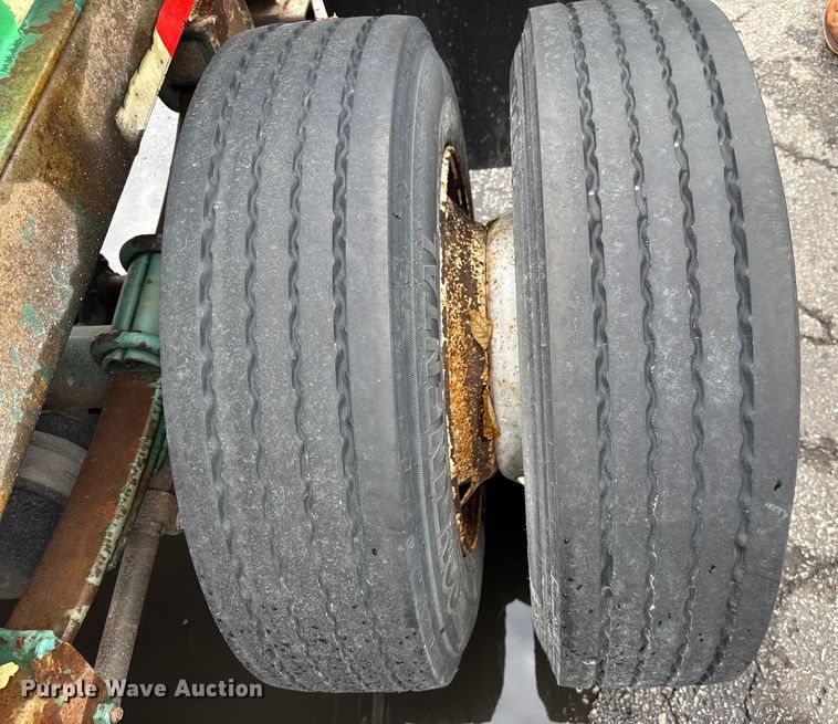 image for item EV1874 2002 Chassis King container trailer