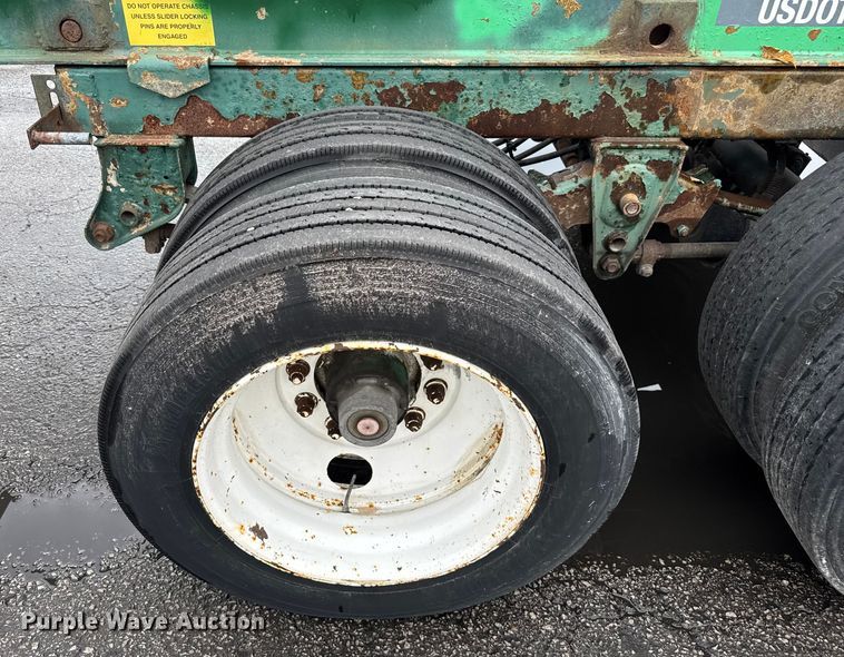 image for item EV1874 2002 Chassis King container trailer