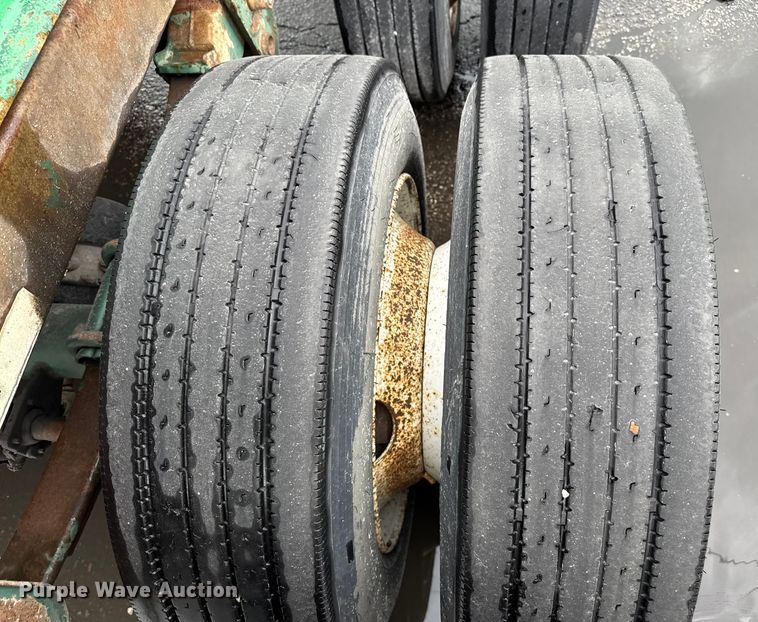 image for item EV1874 2002 Chassis King container trailer