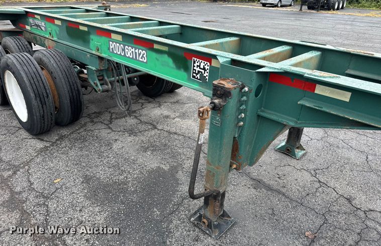 image for item EV1875 2002 Chassis King container trailer