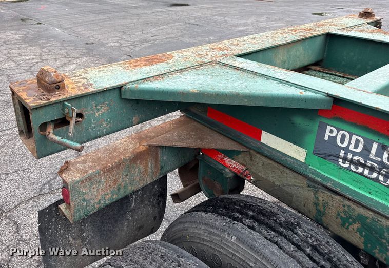 image for item EV1875 2002 Chassis King container trailer