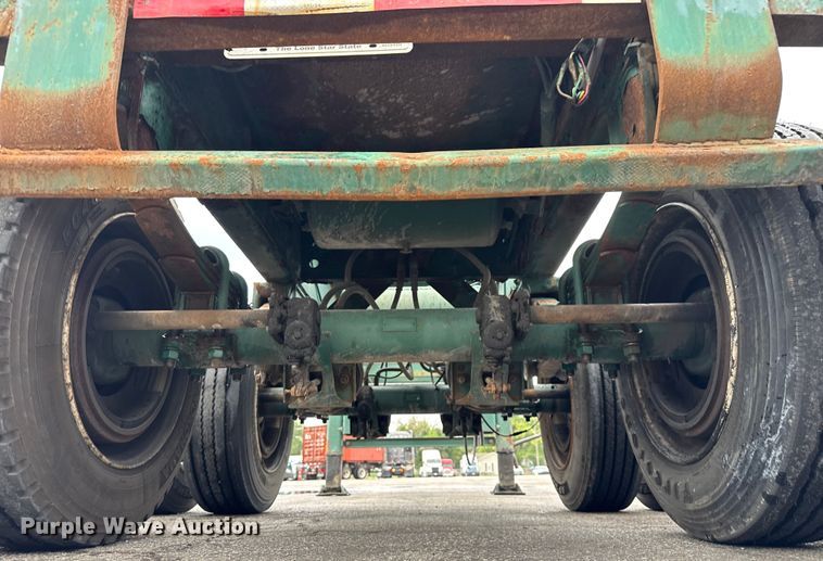 image for item EV1875 2002 Chassis King container trailer