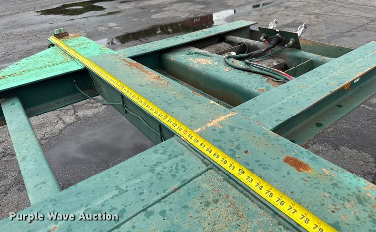 image for item EV1875 2002 Chassis King container trailer