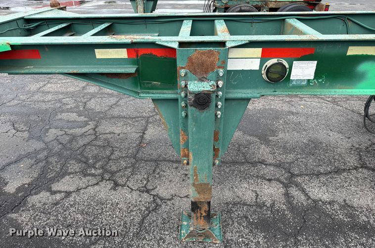 image for item EV1875 2002 Chassis King container trailer