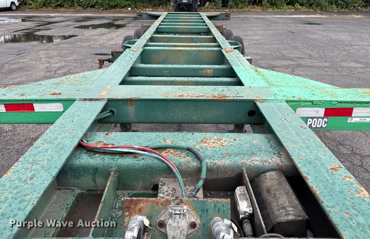 image for item EV1875 2002 Chassis King container trailer