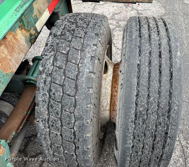 image for item EV1875 2002 Chassis King container trailer