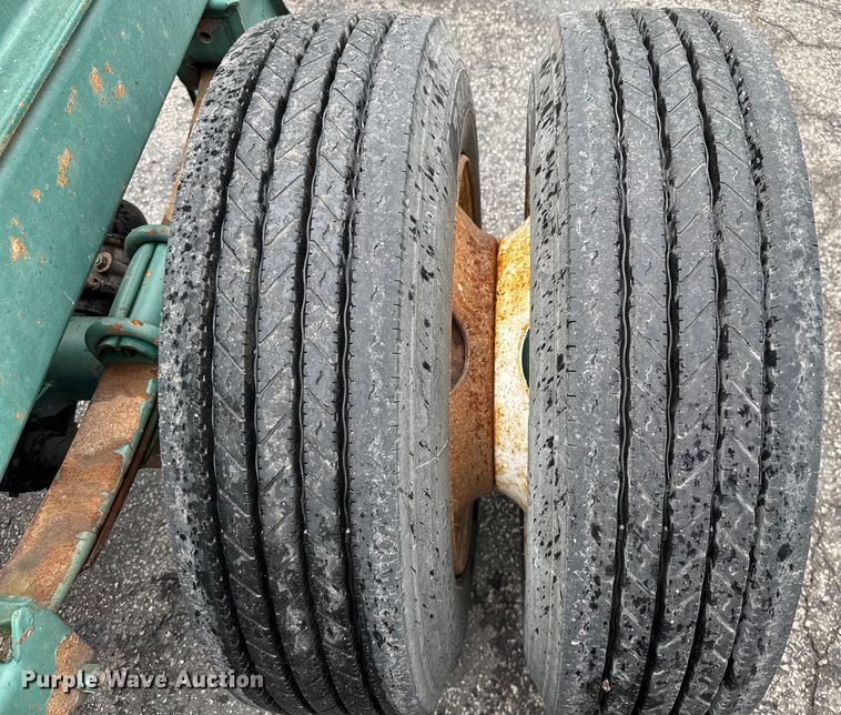 image for item EV1875 2002 Chassis King container trailer