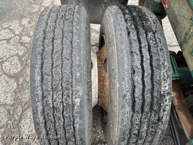 image for item EV1875 2002 Chassis King container trailer