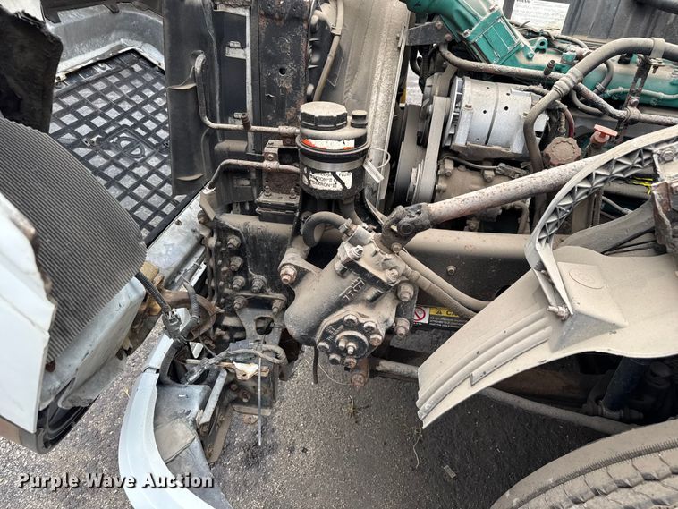 image for item EV1877 2008 Volvo  VNL semi truck