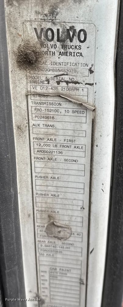image for item EV1877 2008 Volvo  VNL semi truck