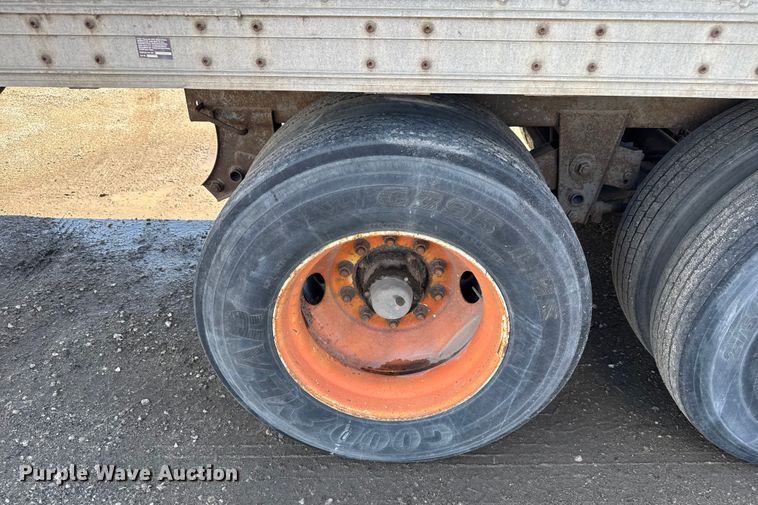 image for item EV1884 1998 Wabash dry van trailer