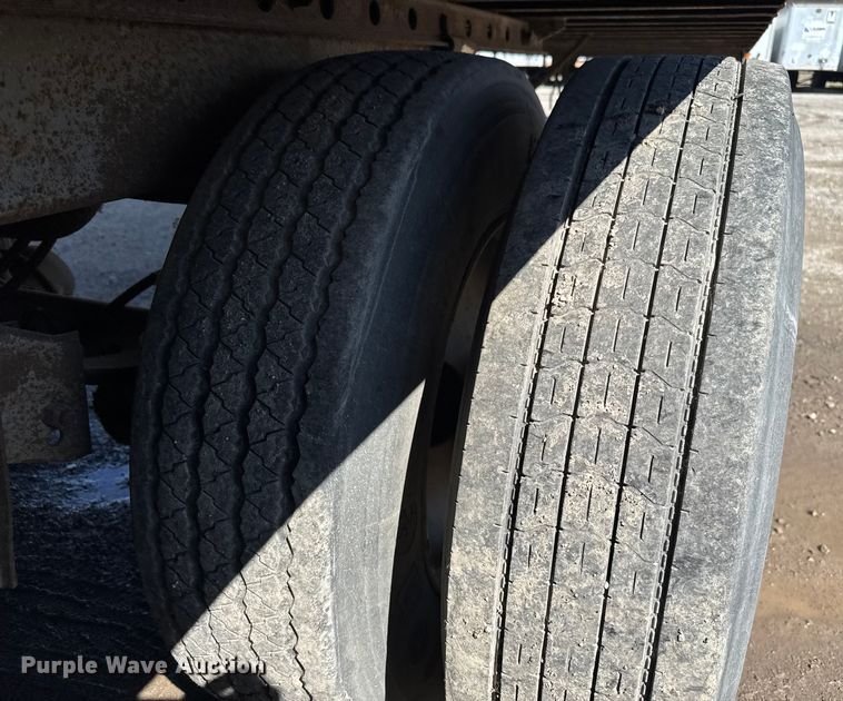 image for item EV1884 1998 Wabash dry van trailer