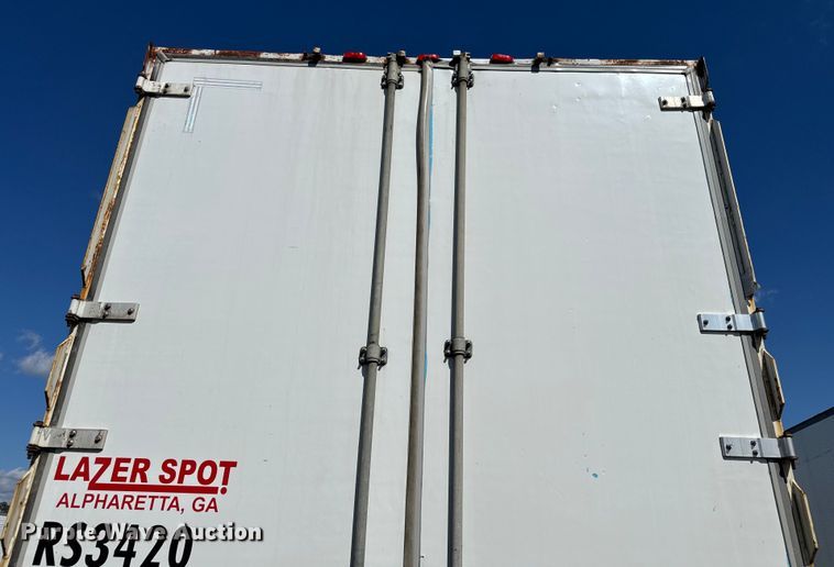 image for item EV1885 2002 Manac dry van trailer