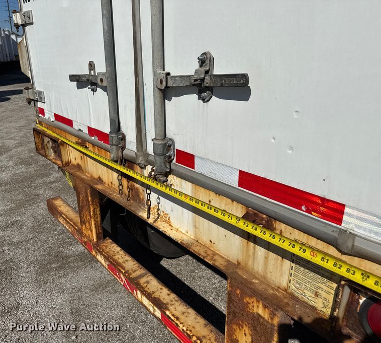 image for item EV1885 2002 Manac dry van trailer