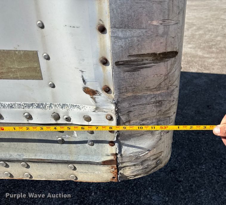 image for item EV1885 2002 Manac dry van trailer