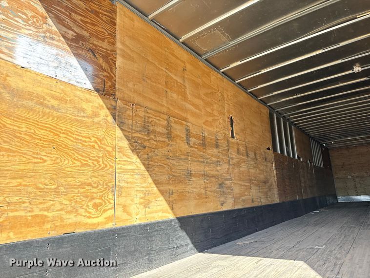 image for item EV1885 2002 Manac dry van trailer