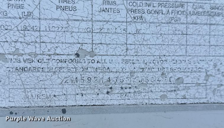 image for item EV1885 2002 Manac dry van trailer