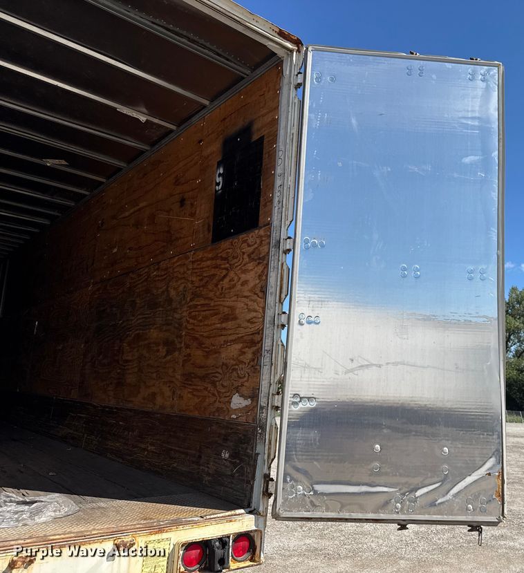 image for item EV1886 2002 Manac dry van trailer