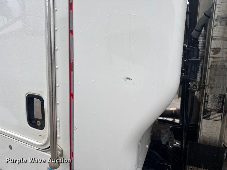 image for item EV1900 2003 Kenworth T600 semi truck