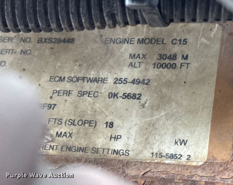 image for item EV1900 2003 Kenworth T600 semi truck