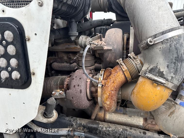 image for item EV1900 2003 Kenworth T600 semi truck