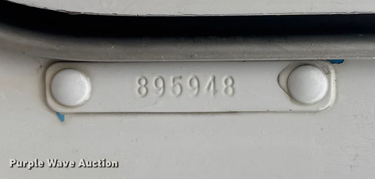 image for item EV1900 2003 Kenworth T600 semi truck