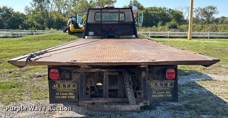 image for item EV1958 1997 International 4700 rollback truck