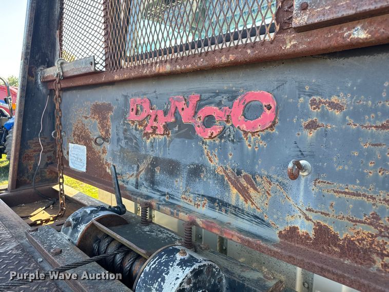 image for item EV1958 1997 International 4700 rollback truck