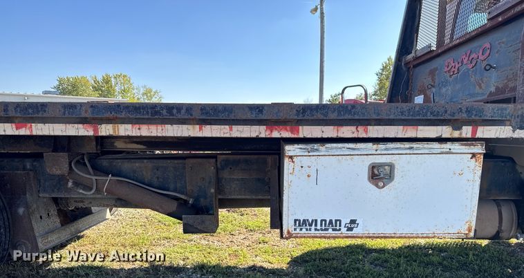 image for item EV1958 1997 International 4700 rollback truck