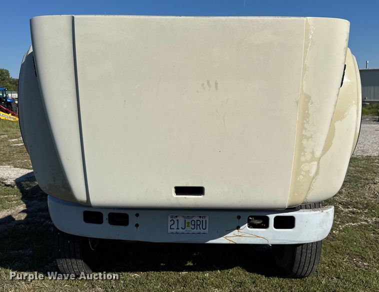 image for item EV1958 1997 International 4700 rollback truck