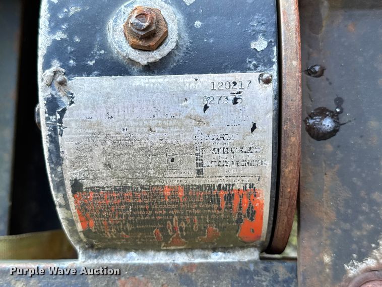 image for item EV1958 1997 International 4700 rollback truck