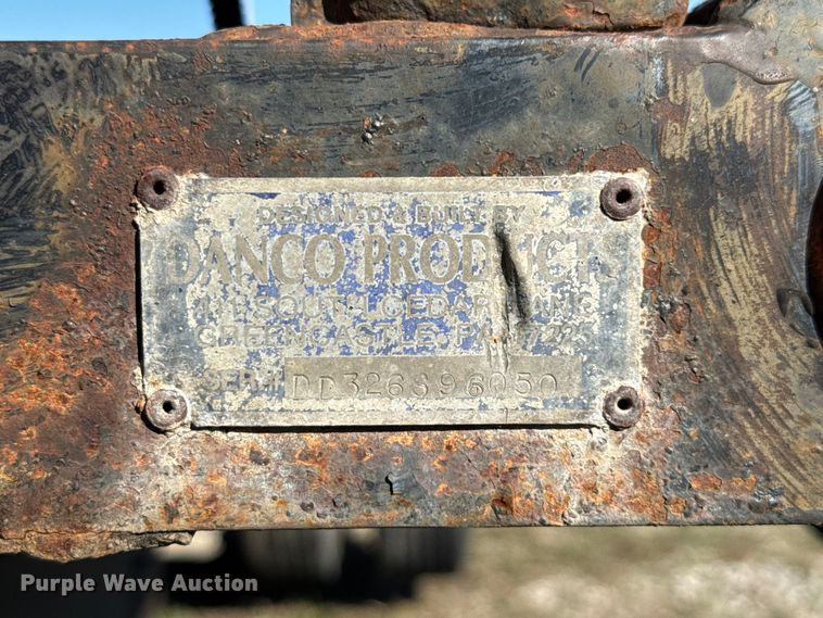 image for item EV1958 1997 International 4700 rollback truck