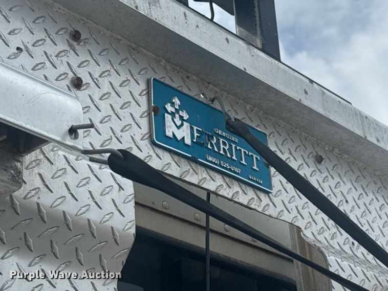 image for item EV1986 2004 Kenworth T800 semi truck