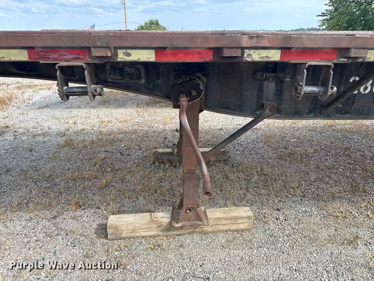 image for item EV1988 1987 Dorsey flatbed trailer