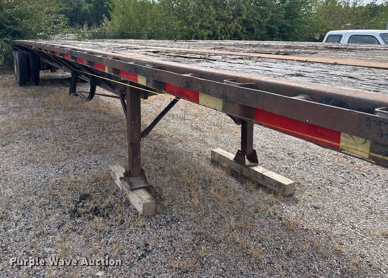 image for item EV1988 1987 Dorsey flatbed trailer