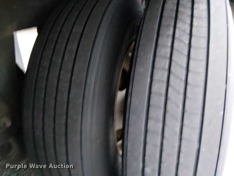 image for item EV5267 2013 Great Dane dry van trailer