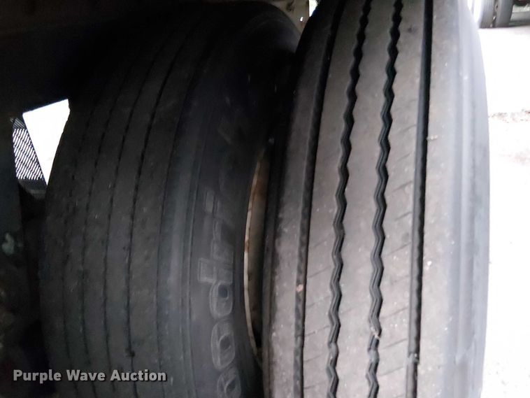 image for item EV5268 2014 Great Dane dry van trailer