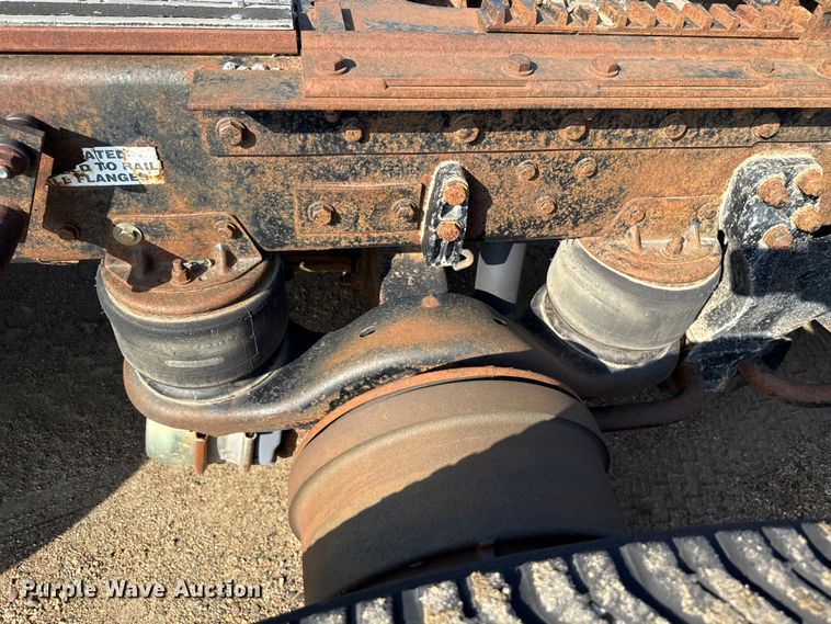 image for item ND9414 1999 Kenworth T800 semi truck